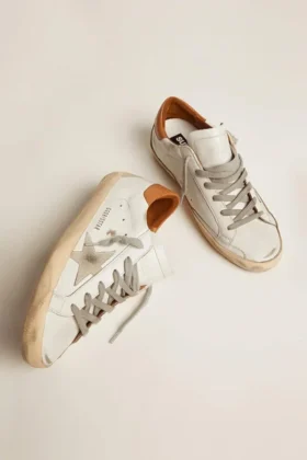 Ανδρικά Sneakers Super-Star με αστέρι από σουέτ και καφέ λωρίδα στη φτέρνα