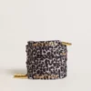 Γκρι και μαύρα κορδόνια με animal print και χρυσό λογότυπο σε αντίθεση