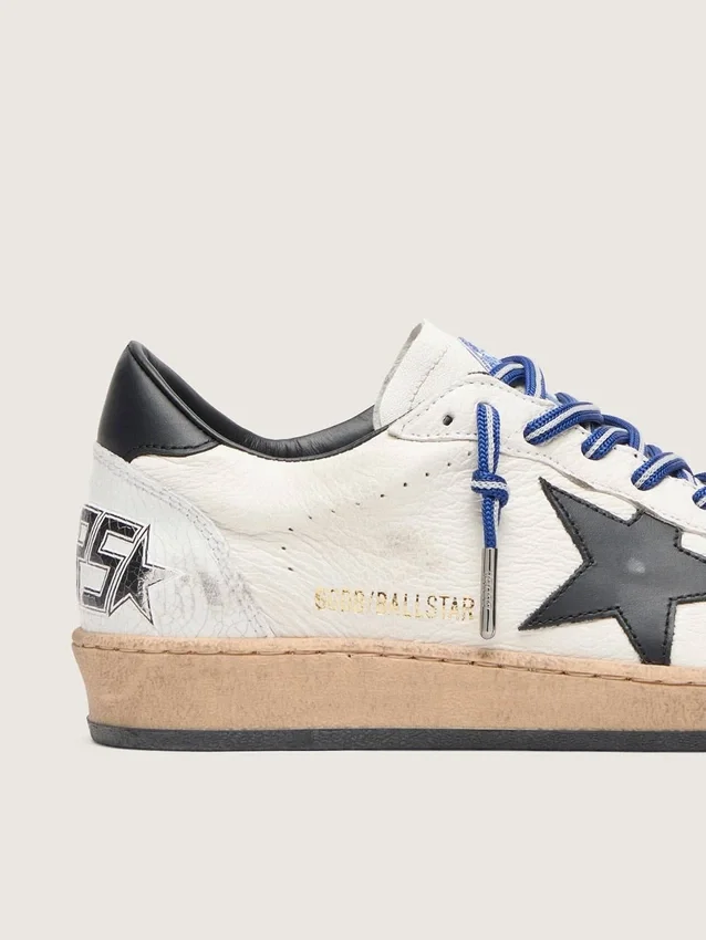 Γυναικεία Ball Star LTD από λευκό δέρμα νάπα με μαύρο δερμάτινο αστέρι και γλωττίδα στη φτέρνα