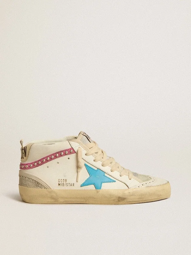 Γυναικεία Mid Star από δέρμα με γαλάζιο αστέρι και φούξια σουέτ λεπτομέρεια με πλατινένια καρφιά