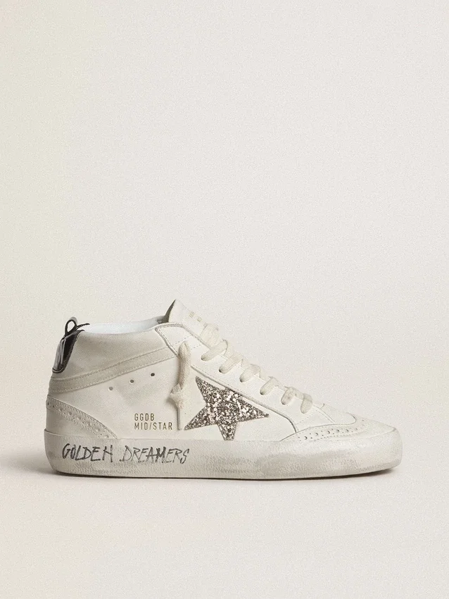 Γυναικεία Mid Star με ασημί αστέρι με γκλίτερ και μαύρη πλαστικοποιημένη ετικέτα στη φτέρνα