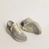 Γυναικεία παπούτσια με Running Sole από γκρι σουέτ με γκρι σουέτ αστέρι και λουράκι στη φτέρνα