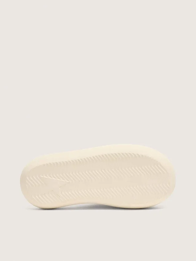 Γυναικεία slip-on Space-Star από λευκό δέρμα