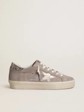 Γυναικεία Sneakers Hi Star από μπεζ σουέτ με αστέρι από πλαστικοποιημένο δέρμα και γκλίτερ στη φτέρνα