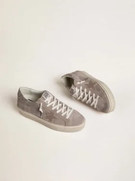 Γυναικεία Sneakers Hi Star από μπεζ σουέτ με αστέρι από πλαστικοποιημένο δέρμα και γκλίτερ στη φτέρνα