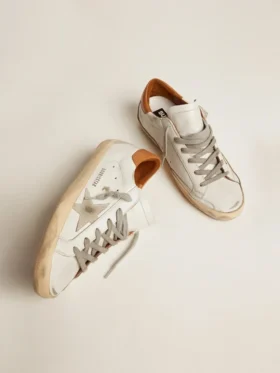 Γυναικεία Sneakers Super-Star με αστέρι από σουέτ και καφέ λουράκι στη φτέρνα