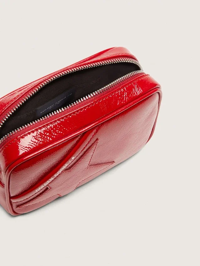 Γυναικεία Star Bag από κόκκινο βαμμένο δέρμα με αστέρι σε τόνους του ίδιου χρώματος