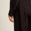 Γυναικείο μαύρο πουκάμισο με κάθετες ρίγες και κλείσιμο με κόμπο στο πλάι