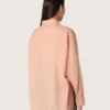 Γυναικείο oversized πουκάμισο από βαμβακερό βουάλ σε κοραλλί χρώμα με πλισέ λεπτομέρειες
