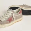 Γυναικείο Super-Star LTD από γκρι σουέτ με κόκκινο αστέρι και λουράκι τακουνιού από κερωμένο σουέτ