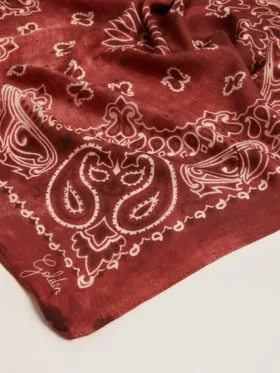 Κασκόλ σε μπορντό χρώμα με μοτίβο paisley