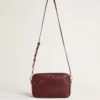 Star Bag από δέρμα σε χρώμα κόκκινου κρασιού με αστέρι σε τόνο-πάνω-τόνο