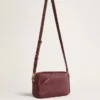 Star Bag από δέρμα σε χρώμα κόκκινου κρασιού με αστέρι σε τόνο-πάνω-τόνο