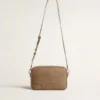 Star Bag από δέρμα σε χρώμα σαλέ με αστέρι σε τόνο-πάνω-τόνο