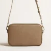 Star Bag από δέρμα σε χρώμα σαλέ με αστέρι σε τόνο-πάνω-τόνο