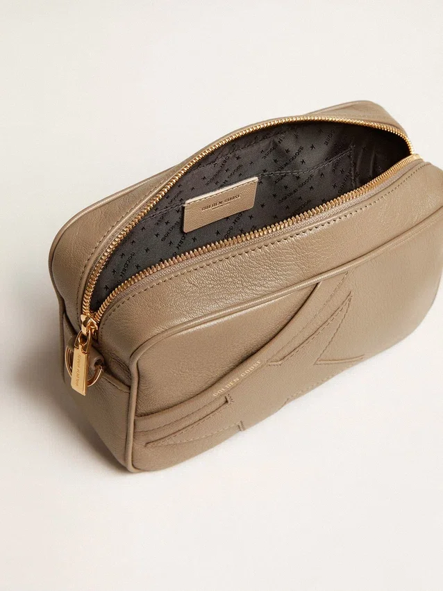 Star Bag από δέρμα σε χρώμα σαλέ με αστέρι σε τόνο-πάνω-τόνο