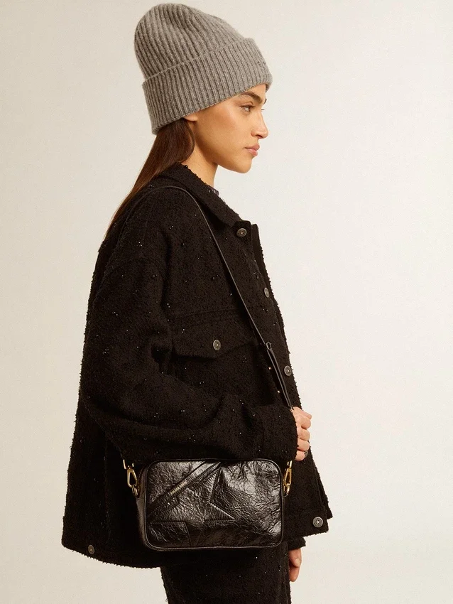 Star Bag από γυαλιστερό μαύρο δέρμα με αστέρι σε τόνους του ίδιου χρώματος