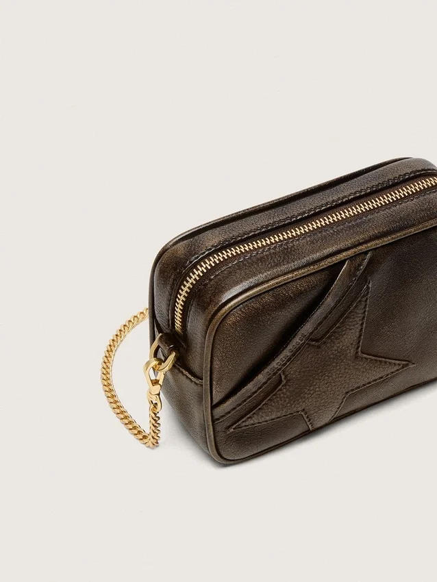 Star Bag «Mini» από παλαιωμένο σκούρο καφέ δέρμα με αστέρι σε τόνους του ίδιου χρώματος