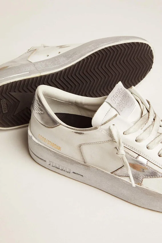 Stardan Sneakers με ασημί μεταλλικό δερμάτινο αστέρι και λουράκι στη φτέρνα
