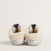 Super-Star Sabot από λευκό δέρμα με επένδυση από shearling και ασημένιο αστέρι