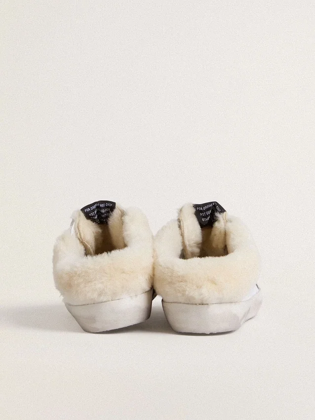 Super-Star Sabot από λευκό δέρμα με επένδυση από shearling και ασημένιο αστέρι