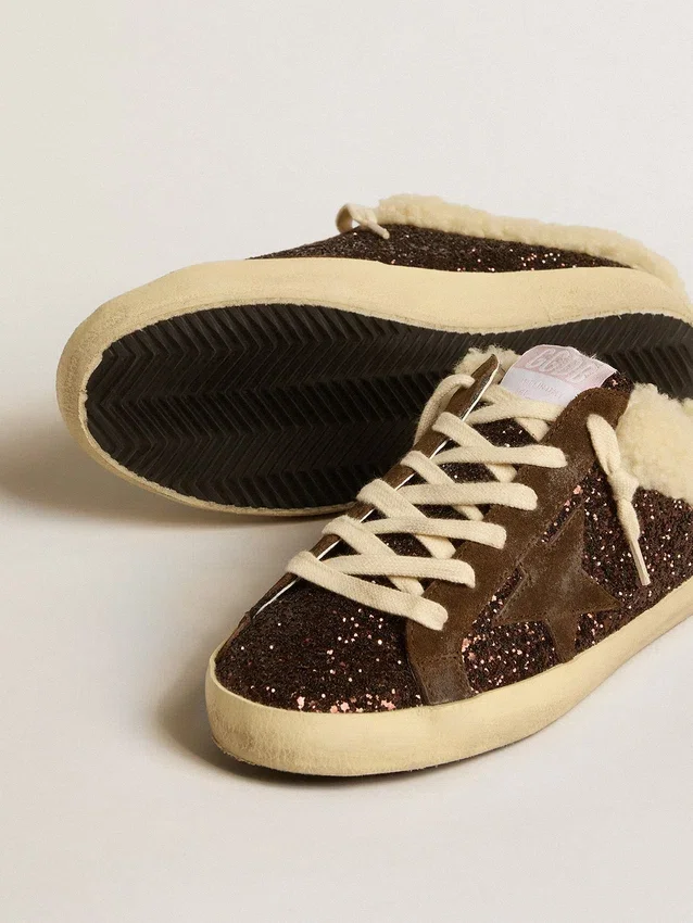 Super-Star Sabot με γκλίτερ, καφέ αστέρι και επένδυση από shearling