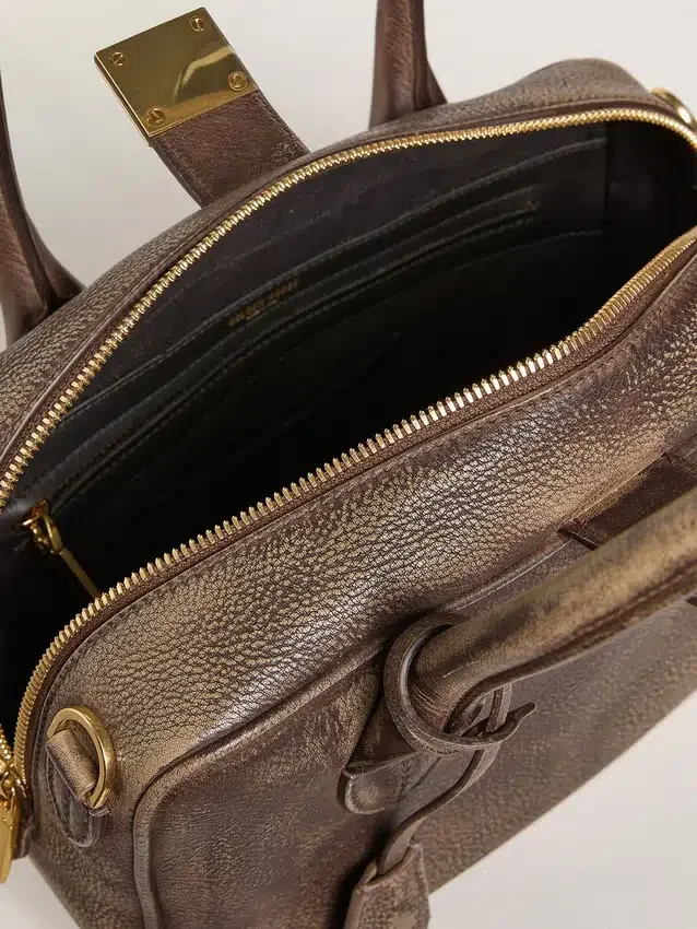 Τσάντα Vita από καφέ δέρμα vintage με χρυσές λεπτομέρειες