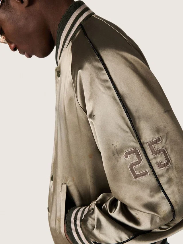 Unisex μπουφάν τύπου bomber από πράσινο σατέν με ραβδωτά τελειώματα και γιακά