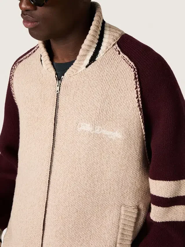 Unisex μπουφάν τύπου bomber σε λευκό και μπορντό πλεκτό ζακάρ