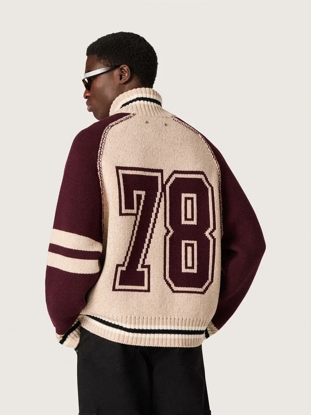 Unisex μπουφάν τύπου bomber σε λευκό και μπορντό πλεκτό ζακάρ