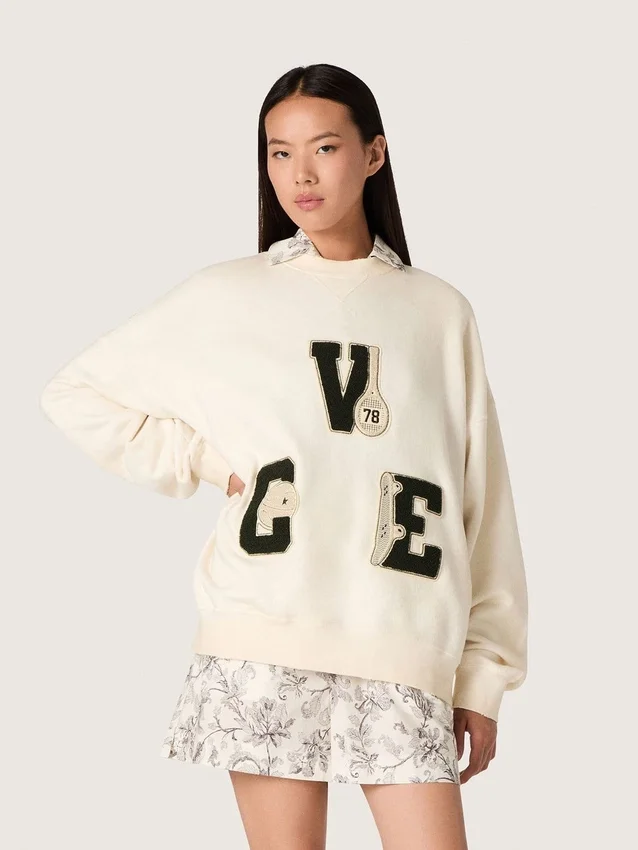 Unisex βαμβακερό φούτερ Star σε vintage λευκό χρώμα με κεντημένα μπάλωμα VCE