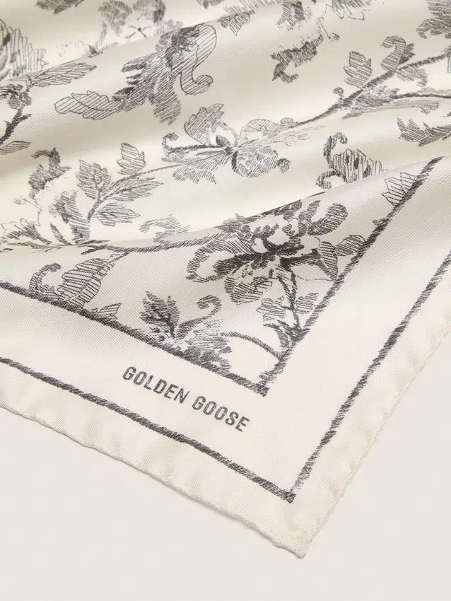 Vintage λευκό μεταξωτό μαντήλι με μαύρο floral μοτίβο