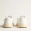 Yatay Model 1B: βιώσιμα πάνινα Sneakers με λευκό βιολογικής προέλευσης επάνω μέρος και λευκό Y